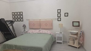 1 多间卧室、熨斗/熨衣板、WiFi、床单