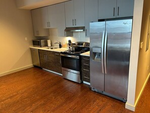 Private kitchen - Whiskey Row - 1 Min to Yum - Sleeps - 4 Studio (Louisville)