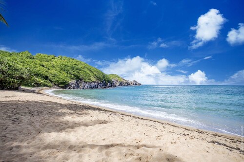 3-Bedroom Duplex Apartment – Beachfront