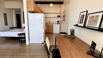 Strykjärn/strykbräda, wi-fi och sängkläder