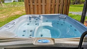 Bañera de hidromasaje exterior