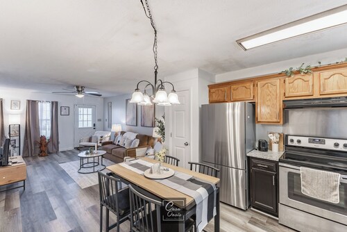 Cozy Cottage 4 Beds home Near Central Decatur