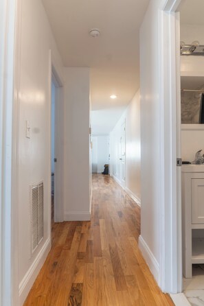Interior - Spacious 3-bedroom apartment in charming Newark with AC Near EWR (Newark)
