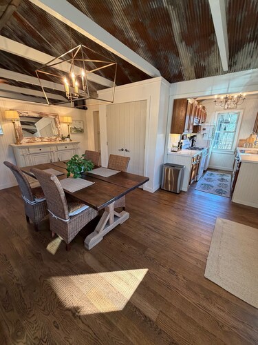 Charming 1-bedroom cottage on Peaceful Lake