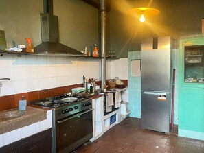 Private kitchen - Stone house in a village (Sant Climent Sescebes)