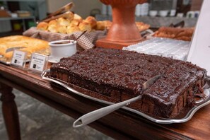 Free daily buffet breakfast  - Rede Andrade Royal (Itabuna)