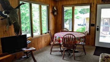 House, Multiple Beds, Fireplace (NR #15) | Dining