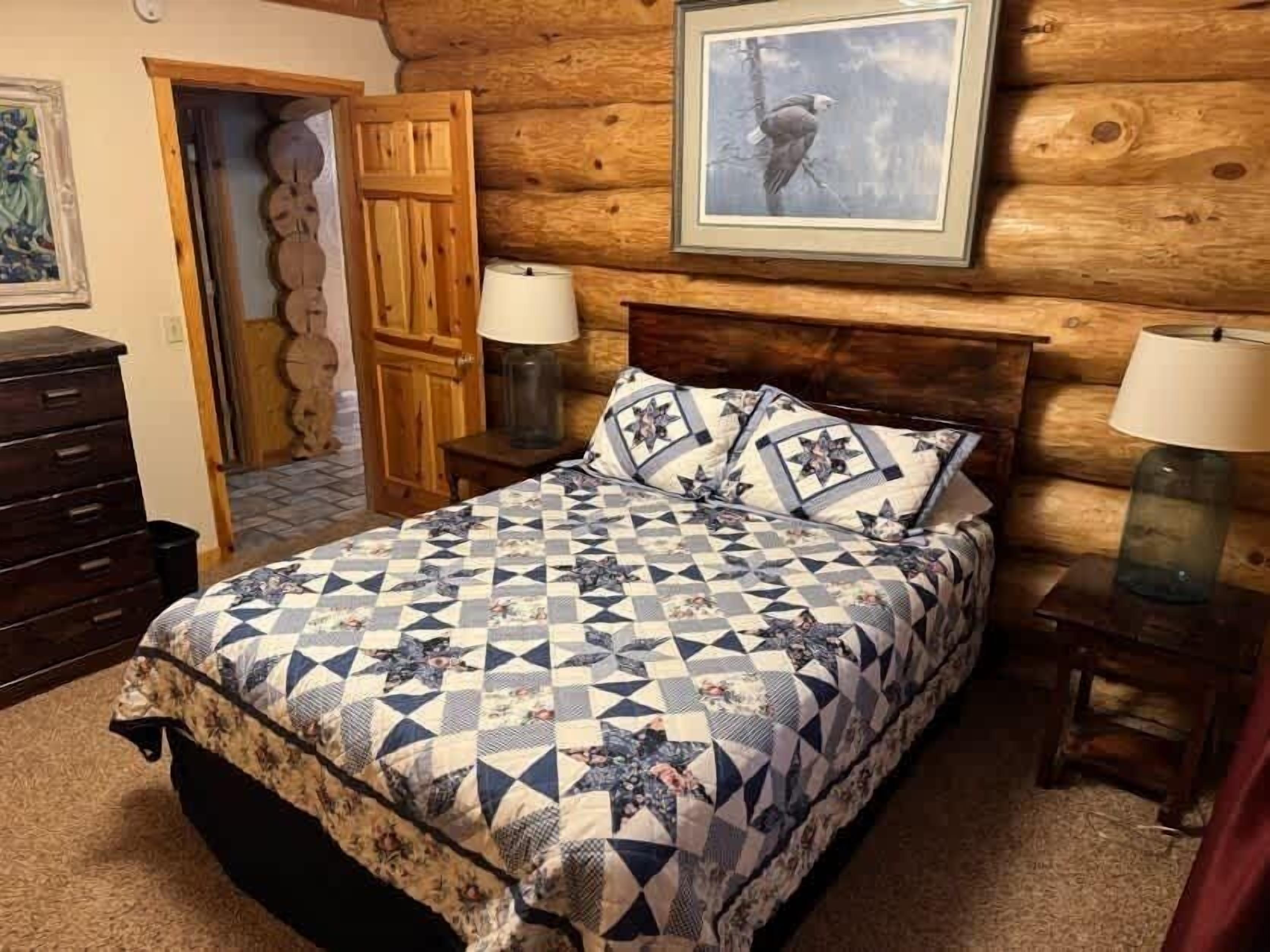 獨棟房屋, 多張床, 庭院 (Katherine Lake Lodge) | 4 間臥室、獨特裝潢、布置獨特、書桌