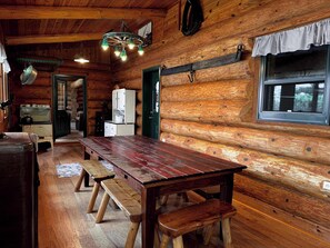 Dining - Katherine Lake Lodge (Hazelhurst)