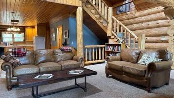 House, Multiple Beds, Patio (Katherine Lake Lodge) | Living area
