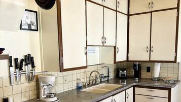 House, Multiple Beds, Kitchen (Margeson) | Private kitchen