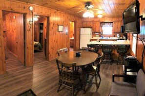 Interior - Old Stoney's Bass (Woodruff)