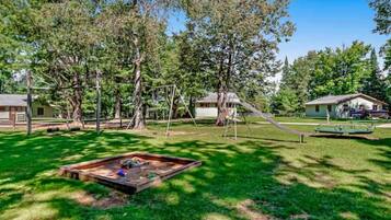 House, Multiple Beds, Kitchen, Garden View (Pine & Paddle) | Children's area