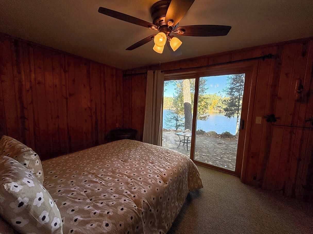 Chalet rustique, Plusieurs lits, patio (Bouchard Shores) | 11 chambres, décor unique, ameublement unique, literie fournie