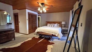 Kabin, Beberapa Tempat Tidur, patio (Bouchard Shores) | 11 kamar tidur dan didekorasi berbeda-beda