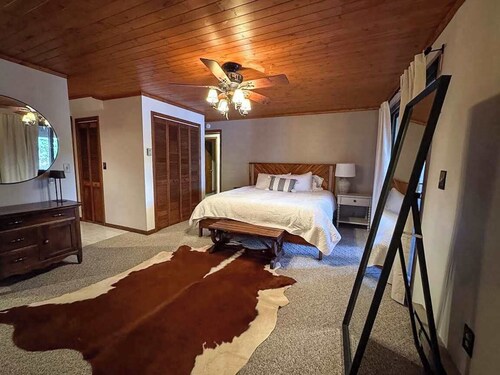 Bouchard Shores Resort - Your Private Northwoods Getaway