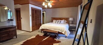 บูชาร์ด ชอร์ส รีสอร์ต - ที่พักส่วนตัวในนอร์ธวูดส์