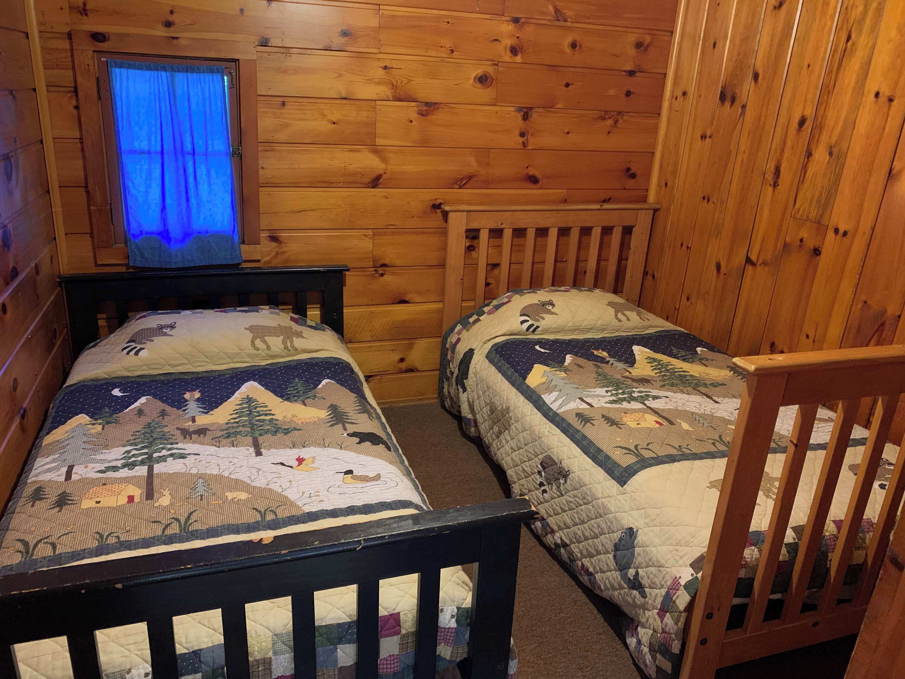 Cabin, Multiple Beds, Kitchen (GS-Smiling Moose #6)