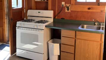 Cabaña, varias camas, cocina (GS-Smiling Moose #6) | Cocina privada