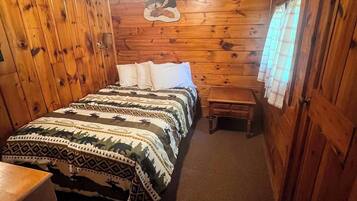 Cabin, Multiple Beds, Kitchen (GS-Smiling Moose #6)