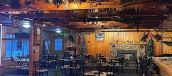 Gresham Shores - Smiling Moose - PET Friendly
