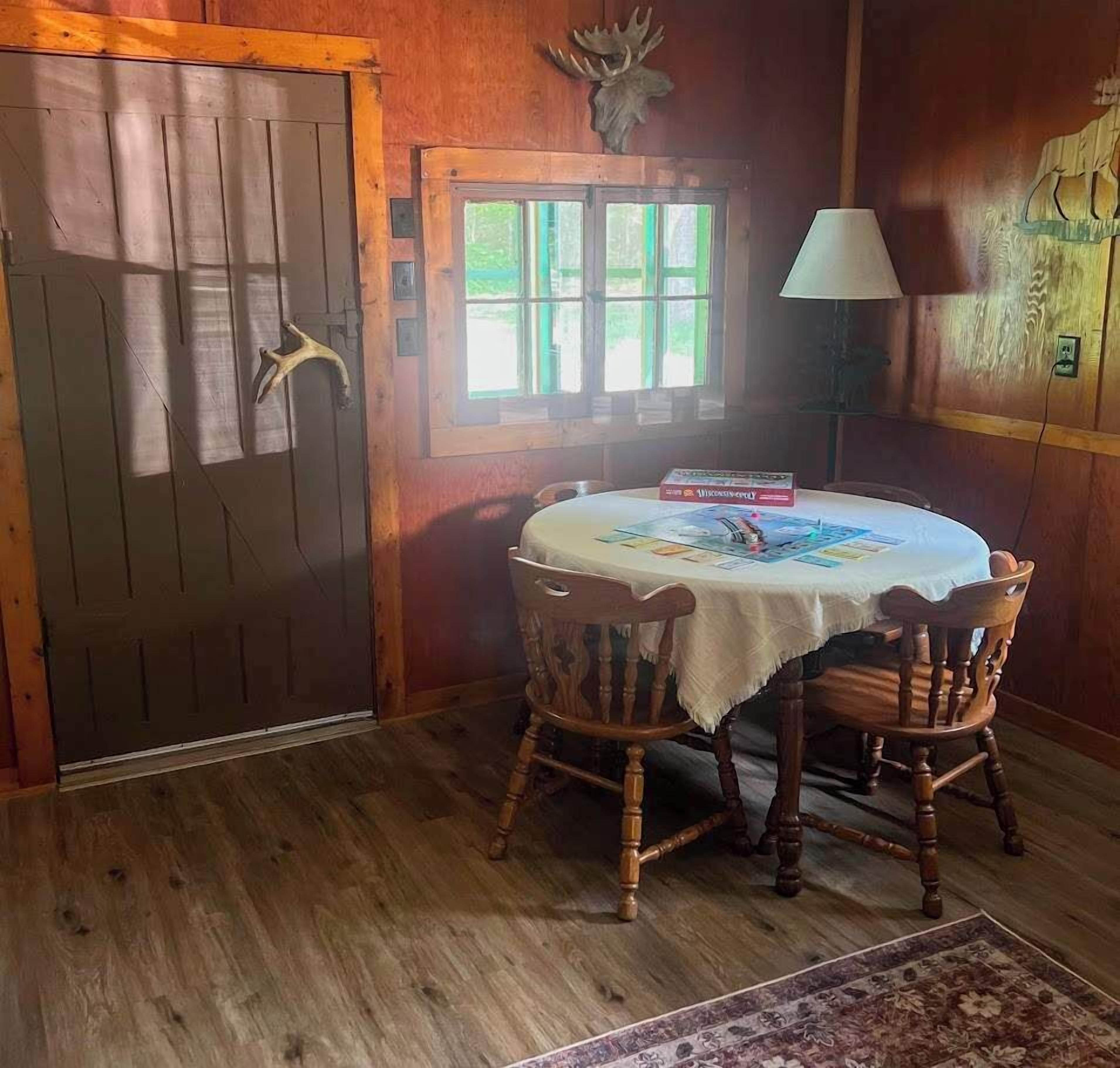 Cabin, Multiple Beds, Kitchen (GS-Smiling Moose #6) | Dining