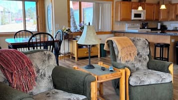 Condo, Multiple Beds, Kitchen (Bull Frog Bay #2) | Interior