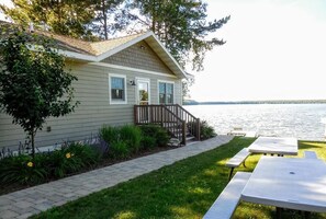 BBQ/picnic area - Water's Edge - Big Arbor Vitae Lake (Woodruff)