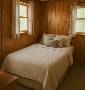 Kulübe, Birden Çok Yatak, Mutfak, Göl Manzaralı (GS - Lil' Sunfish #1) | 2 yatak odası, ayrı ayrı dekore edilmiş, ayrı ayrı döşenmiş 