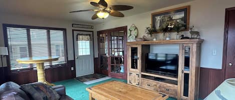 Apartment, Multiple Beds, Fireplace, Garden View (NR #17) | Living area