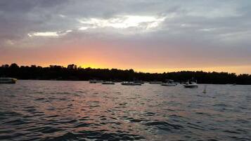 Appartement, plusieurs lits, cheminée, vue jardin (NR #17) | Vue de la chambre