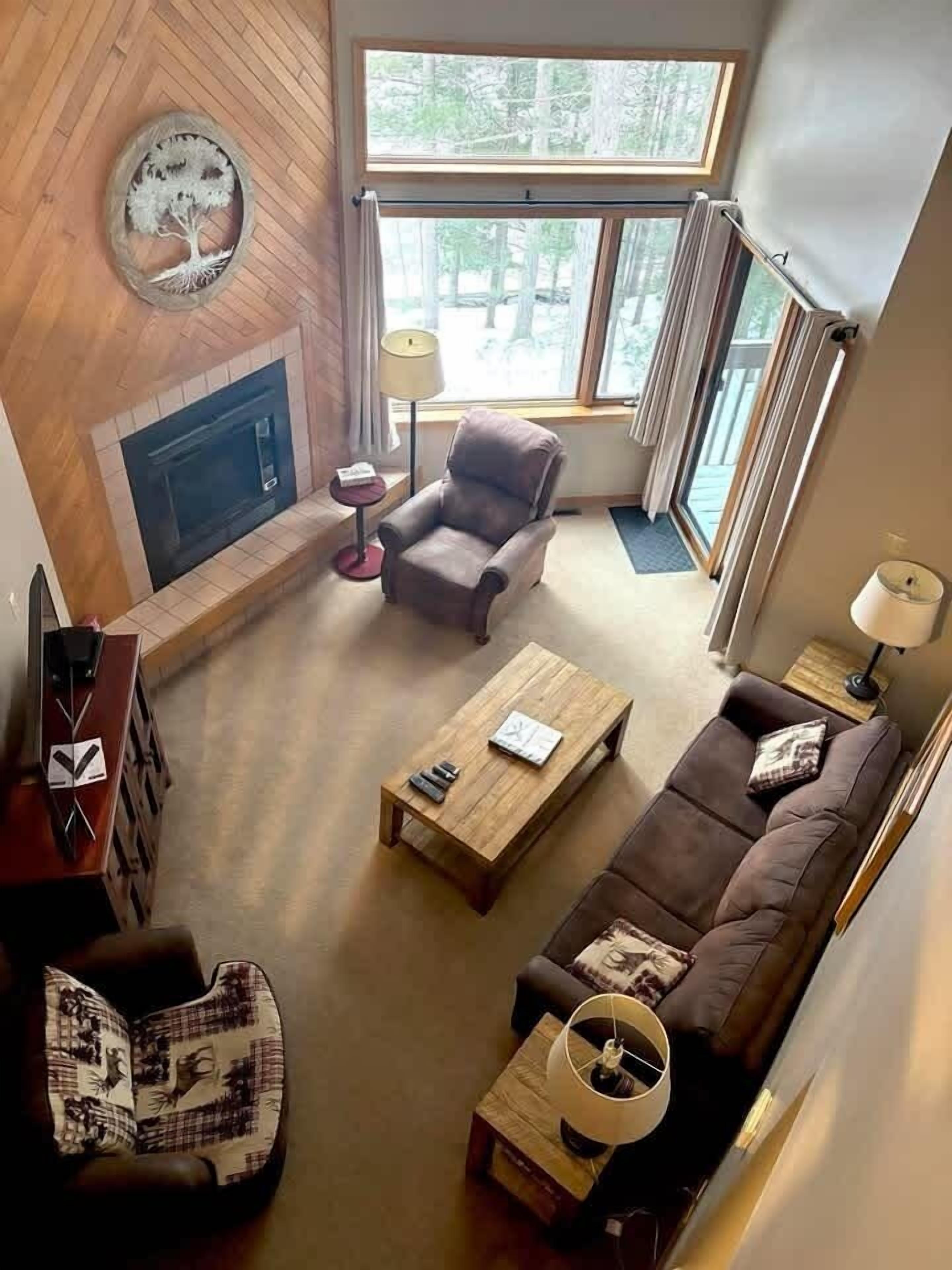 Condo, Multiple Beds, Fireplace, Garden View (Pointe Unit 204) | Living area