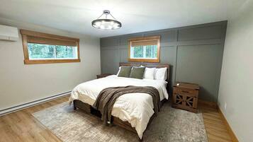 House, Multiple Beds, Kitchen (Moss Lake Lookout) | 4 bedrooms, individually decorated, individually furnished, bed sheets