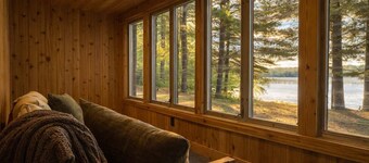 Moss Lake Lookout: PET Friendly