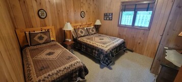 House, Multiple Beds, Fireplace, Garden View (NR #07) | 3 bedrooms, individually decorated, individually furnished, bed sheets