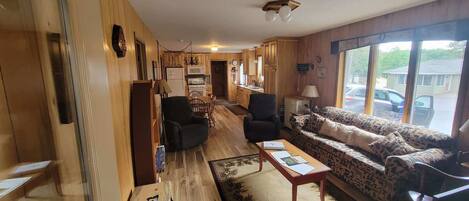 House, Multiple Beds, Fireplace, Garden View (NR #07) | Living area