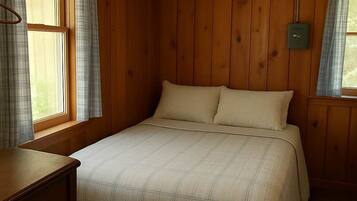 Cabin, 2 Double Beds, Kitchen (GS Dancin' Bobber #2) | 2 bedrooms, individually decorated, individually furnished, bed sheets