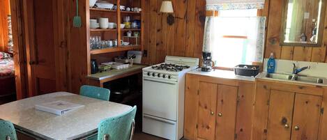 Cabin, 2 Double Beds, Kitchen (GS Dancin' Bobber #2) | Private kitchen