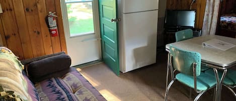 Cabane, 2 lits doubles, cuisine (GS Dancin' Bobber #2) | Intérieur