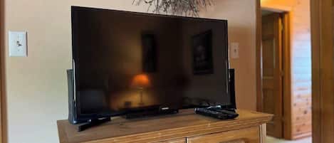 Condo, Multiple Beds, Patio (Island Cove Resort 9) | Interior