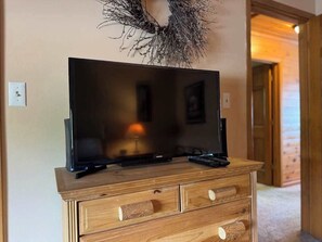 Condo, Multiple Beds, Patio (Island Cove Resort 9) | Interior - Island Cove #9 - On Minocqua Lake (Minocqua)