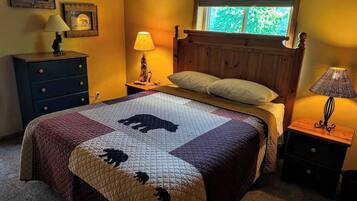 Condo, Multiple Beds, Patio (Island Cove Resort 9) | 3 bedrooms, individually decorated, individually furnished, bed sheets