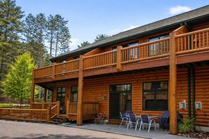 Exterior - Minocqua Lake Condo B7- 2 Story Rustic Town Home (Minocqua)
