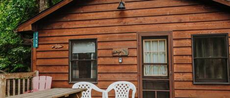 Baita, letti multipli, cucina, vista giardino (Old Stoney's Walleye) | Ristorazione all'aperto