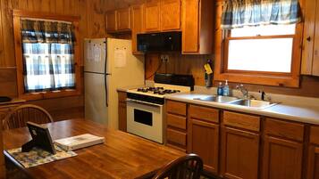 Cabin, Multiple Beds, Kitchen, Garden View (Old Stoney's Walleye) | Private kitchen