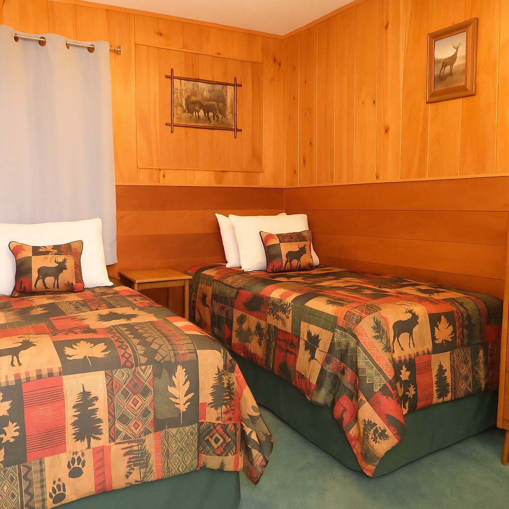 Cabin, Multiple Beds, Kitchen, Garden View (Old Stoney's Walleye) | 2 bedrooms, individually decorated, individually furnished, bed sheets