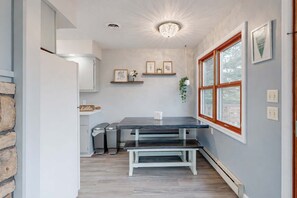 House, Multiple Beds, Patio (Lilly Pad Landing) | Interior - Lilly Pad Landing (Hazelhurst)