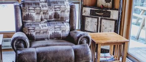 Casa, varias camas, patio (D-Zone) | Interior