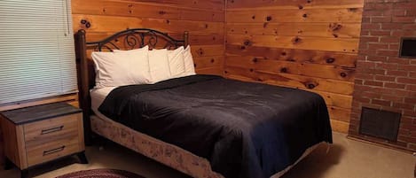 House, Multiple Beds, Patio (D-Zone)