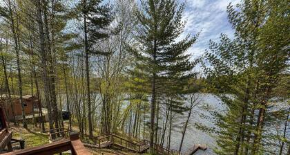 Iggy & Al's Treehouse: Northwoods Getaway